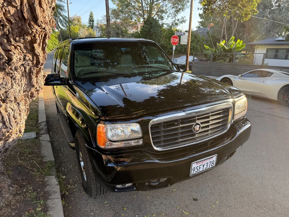 2000 Cadillac Escalade 1st Gen - Image 18 of 21