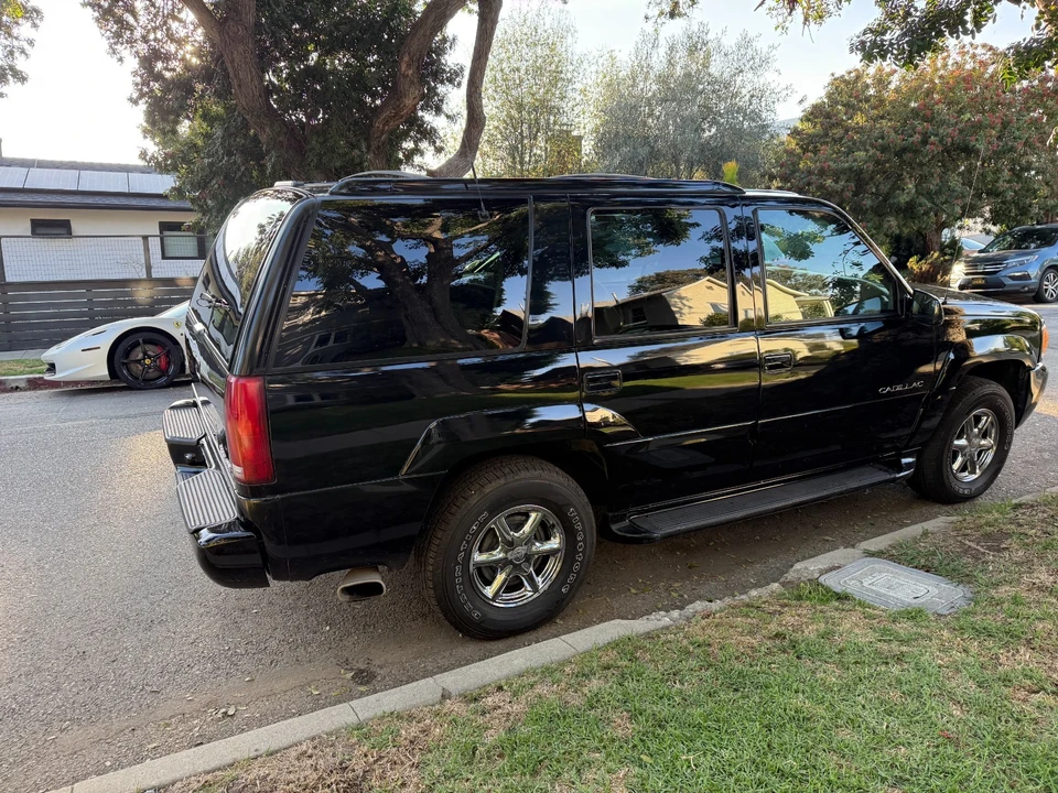 2000 Cadillac Escalade 1st Gen - Image 15 of 21
