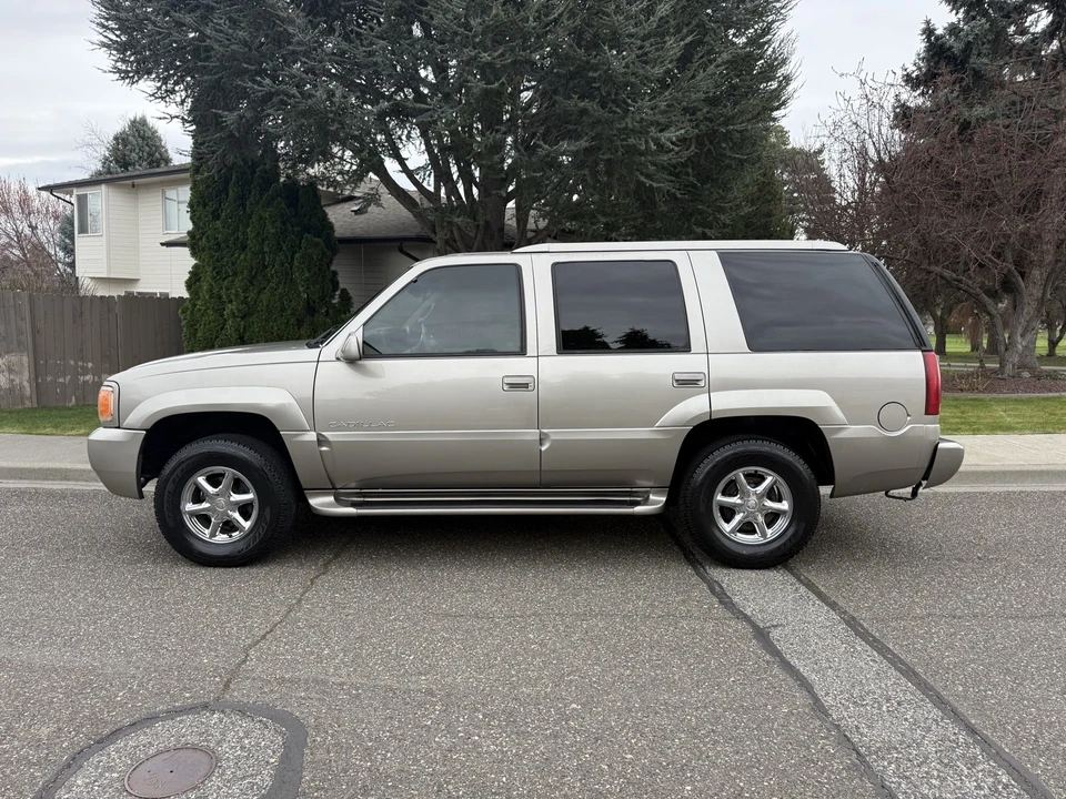 2000 Cadillac Escalade 1st Gen - Image 3 of 21