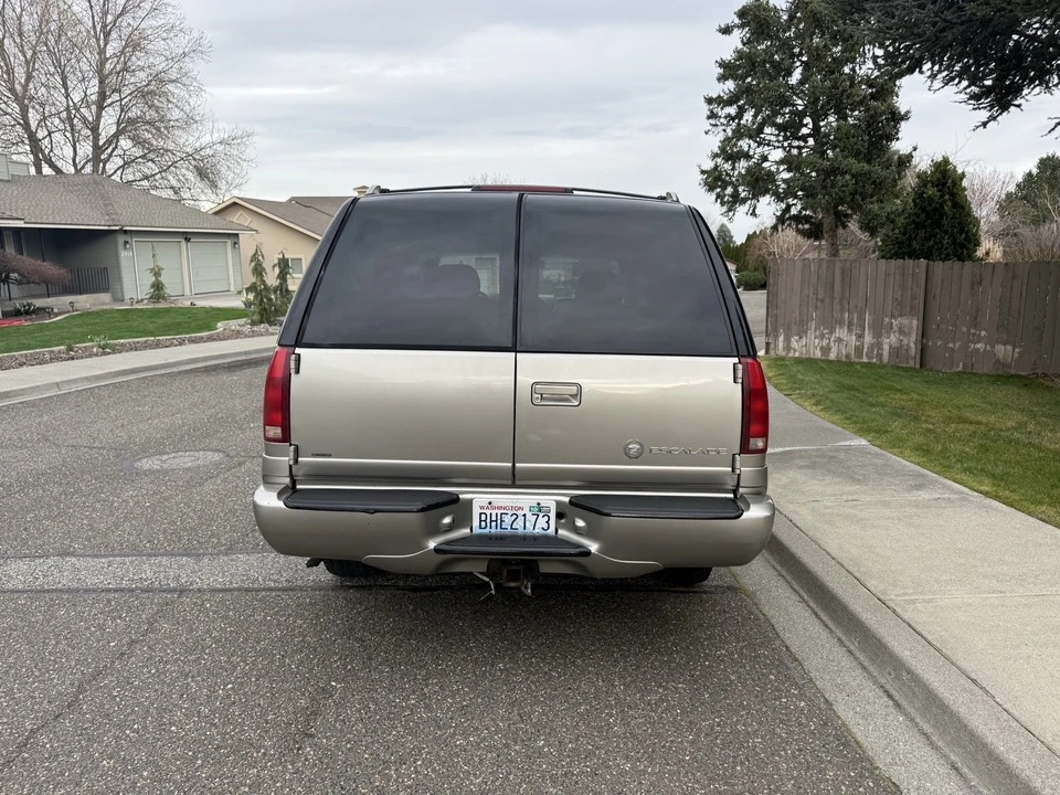 2000 Cadillac Escalade 1st Gen - Image 5 of 21