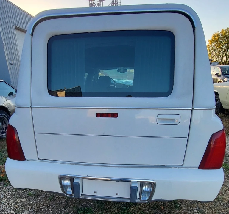 2000 Cadillac Fleetwood - Image 7 of 20