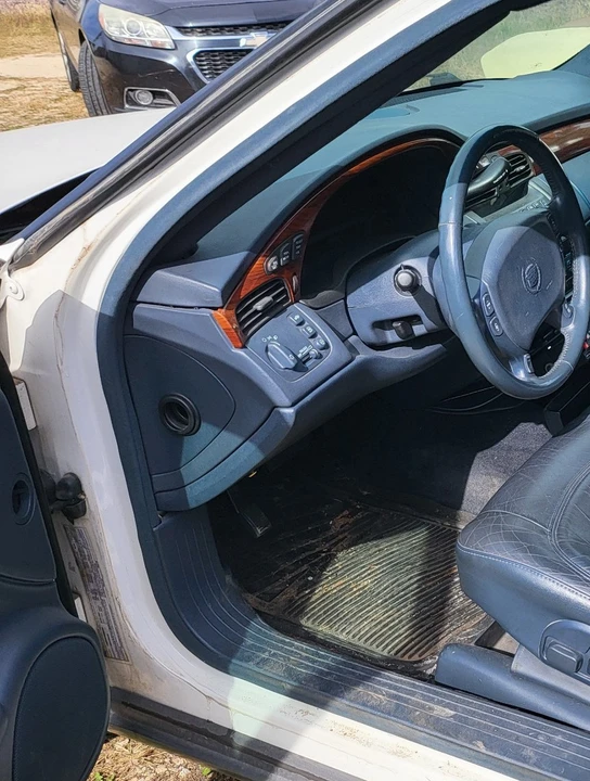 2000 Cadillac Fleetwood - Image 9 of 18