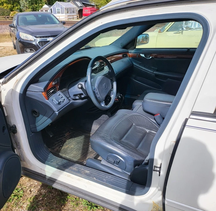 2000 Cadillac Fleetwood - Image 9 of 20