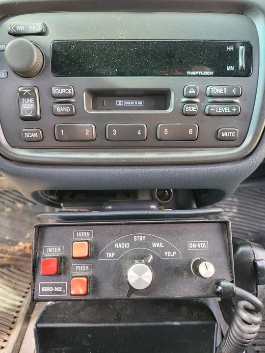 2000 Cadillac Fleetwood - Image 10 of 20