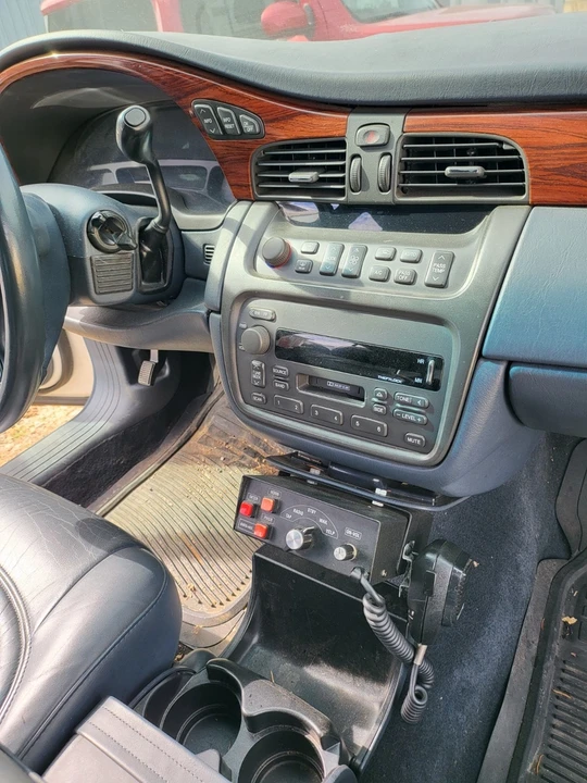 2000 Cadillac Fleetwood - Image 11 of 20