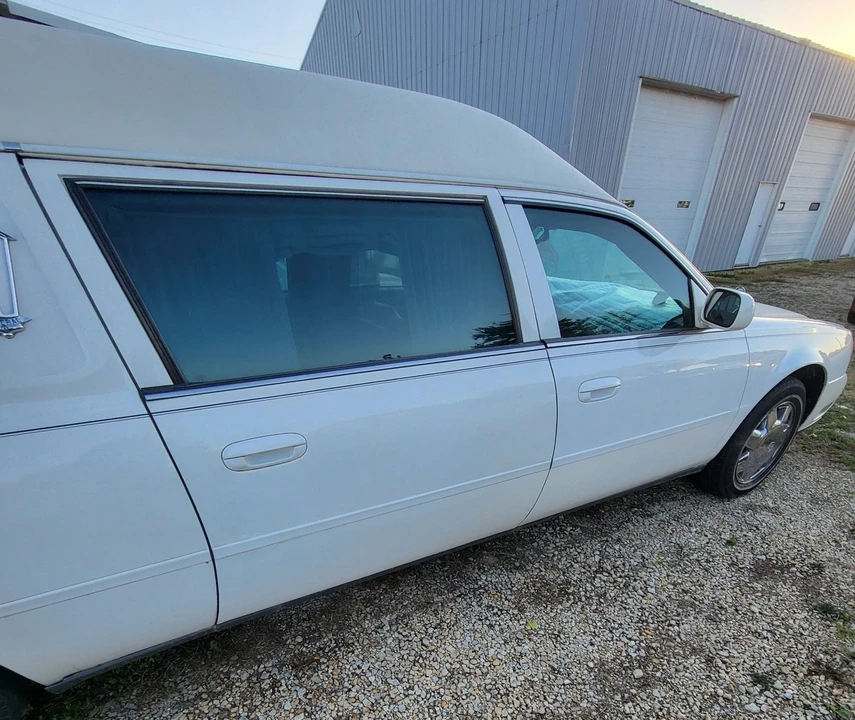 2000 Cadillac Fleetwood - Image 8 of 20