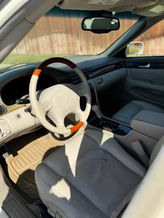 2000 Cadillac STS - Image 11 of 13