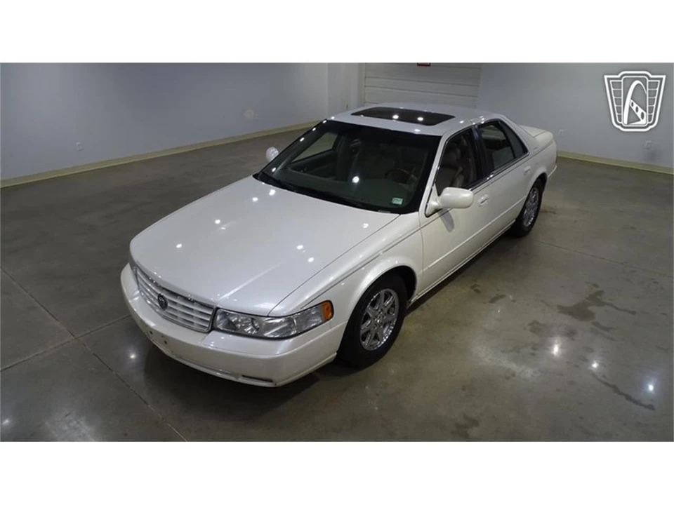 2000 Cadillac Seville - Image 2 of 31