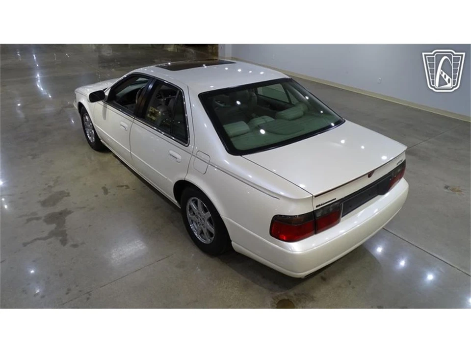 2000 Cadillac Seville - Image 8 of 31