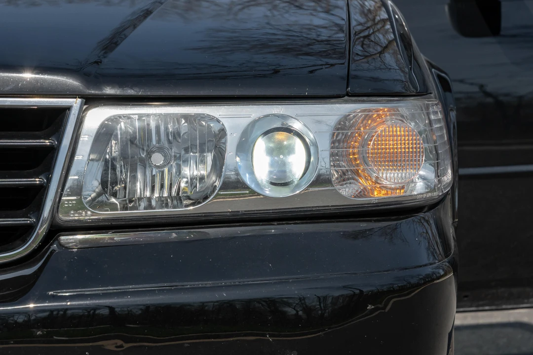 2000 Cadillac Seville - Image 16 of 31