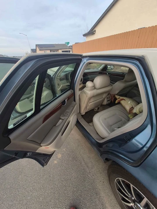 2000 Cadillac DeVille 8th Gen - Image 6 of 10