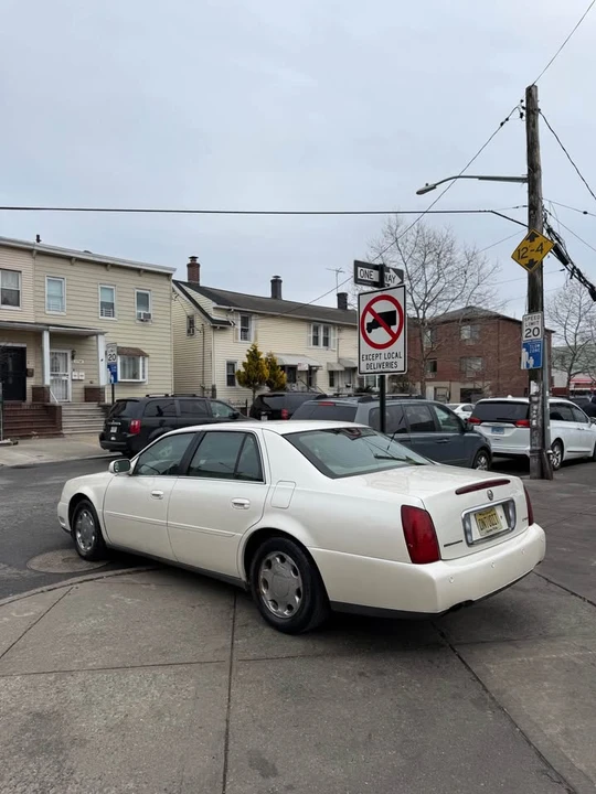 2000 Cadillac DeVille 8th Gen - Image 3 of 11