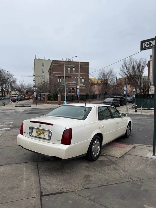 2000 Cadillac DeVille 8th Gen - Image 5 of 11