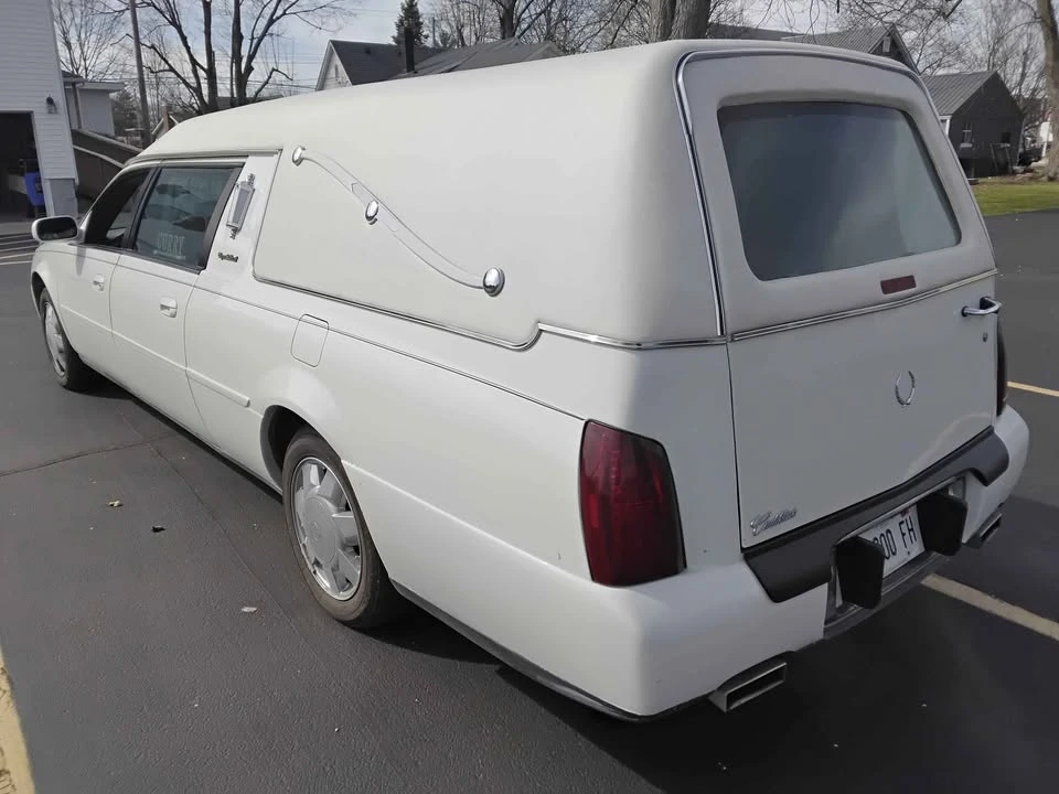 2000 Cadillac DeVille 8th Gen - Image 5 of 16
