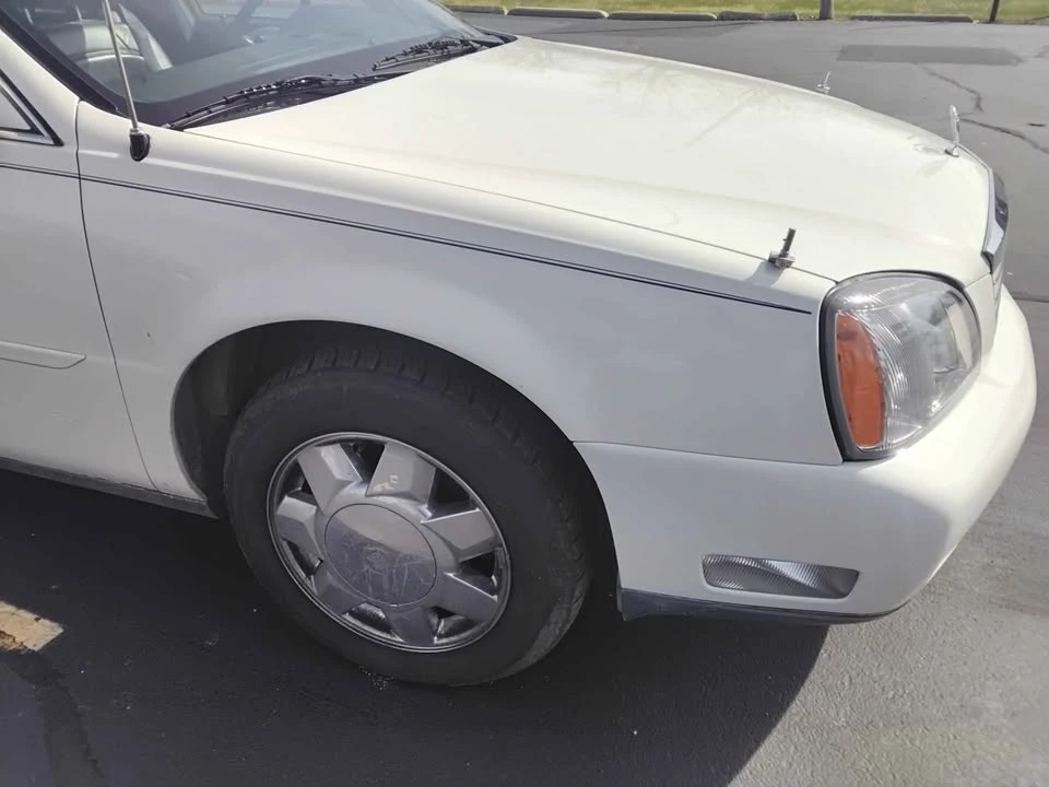 2000 Cadillac DeVille 8th Gen - Image 3 of 16