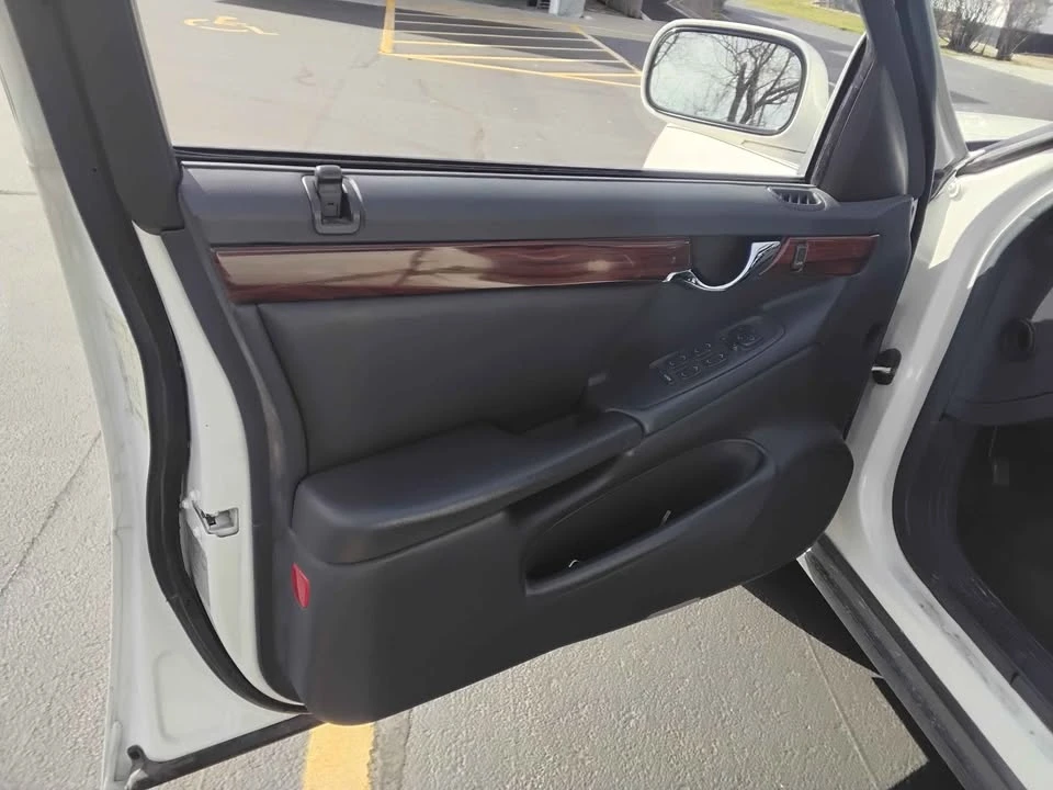 2000 Cadillac DeVille 8th Gen - Image 8 of 16