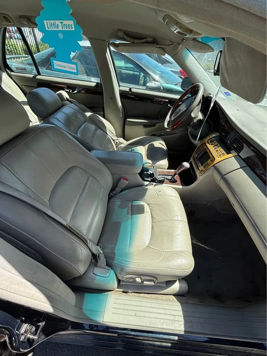 2000 Cadillac DTS - Image 3 of 6