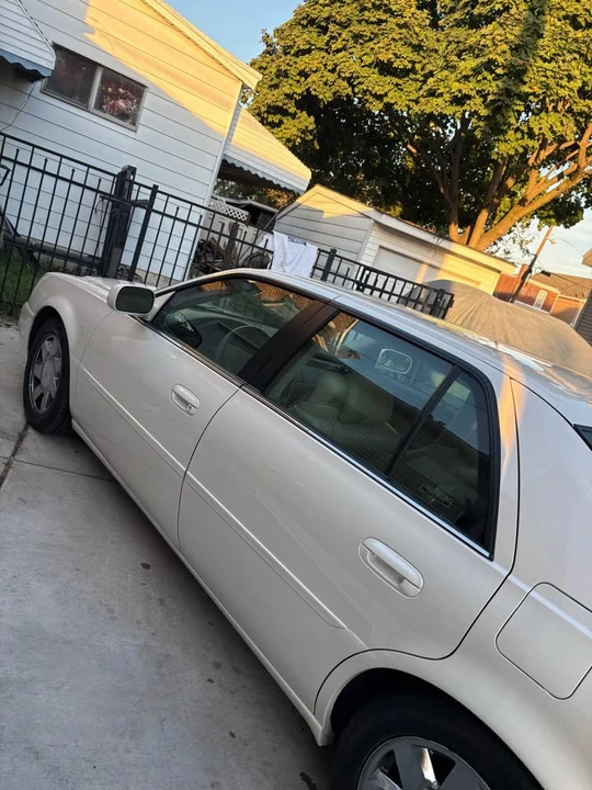 2000 Cadillac DTS - Image 12 of 18