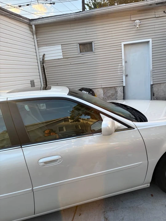 2000 Cadillac DTS - Image 5 of 18
