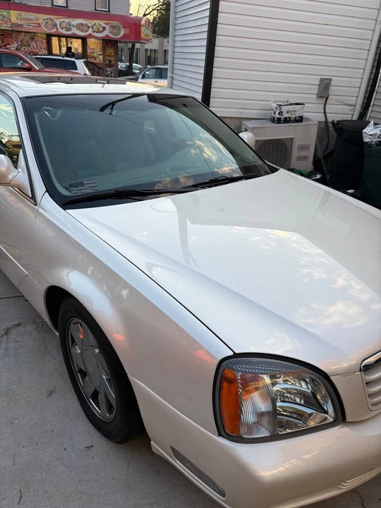 2000 Cadillac DTS - Image 3 of 18