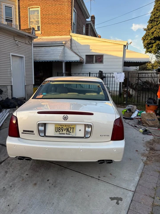 2000 Cadillac DTS - Image 9 of 18