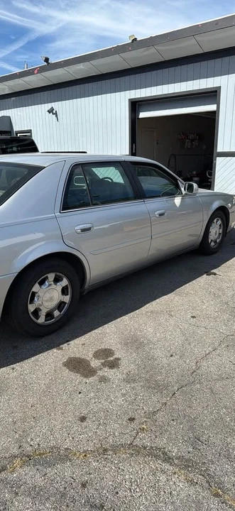 2000 Cadillac DTS - Image 2 of 12