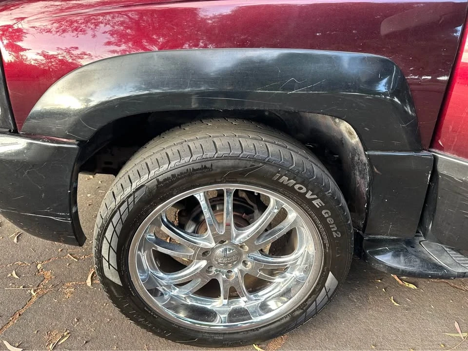 2000 Cadillac Escalade 1st Gen - Image 12 of 17