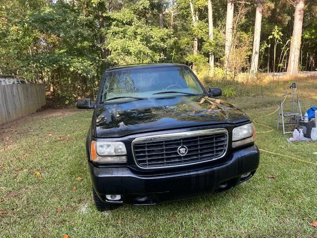 2000 Cadillac Escalade 1st Gen - Image 3 of 7