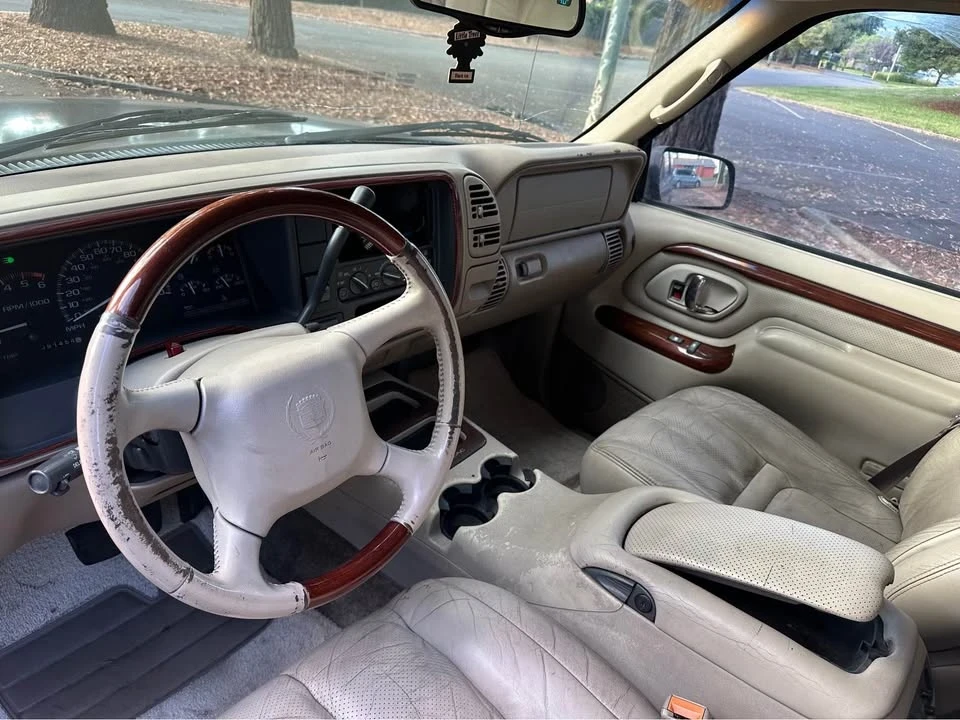 2000 Cadillac Escalade 1st Gen - Image 15 of 17