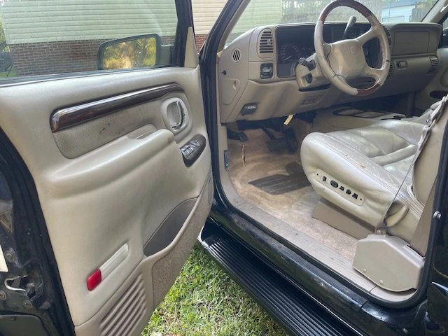 2000 Cadillac Escalade 1st Gen - Image 7 of 7