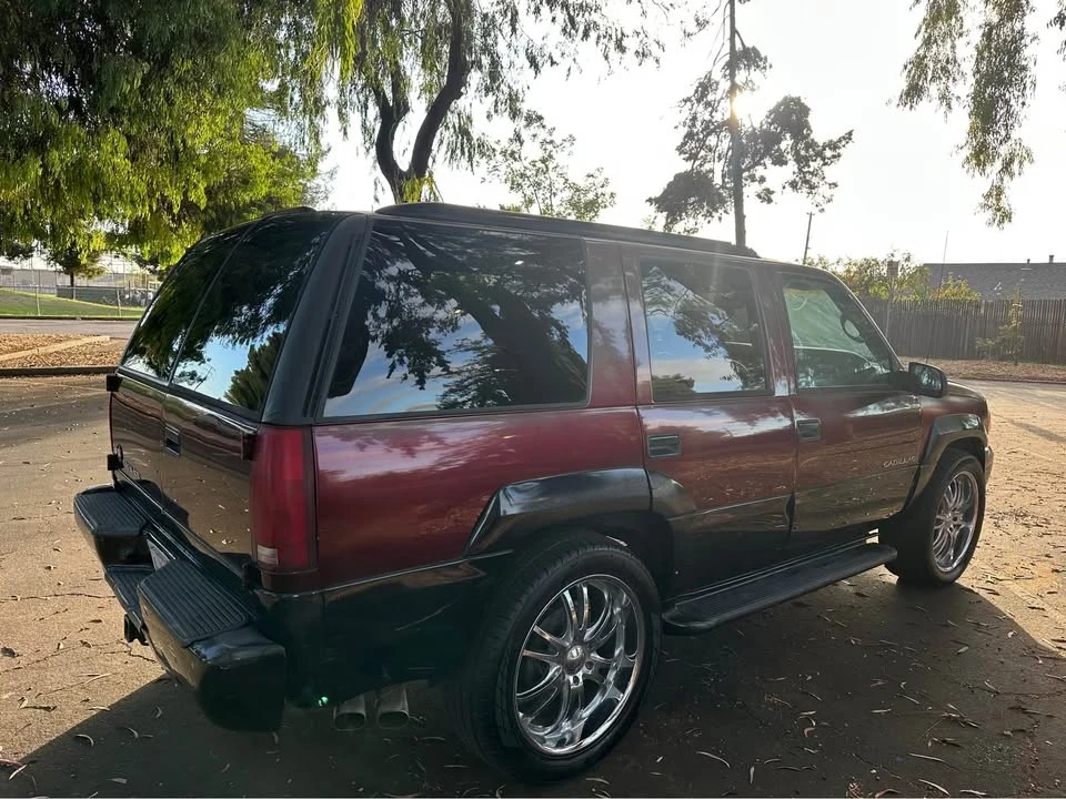 2000 Cadillac Escalade 1st Gen - Image 4 of 17