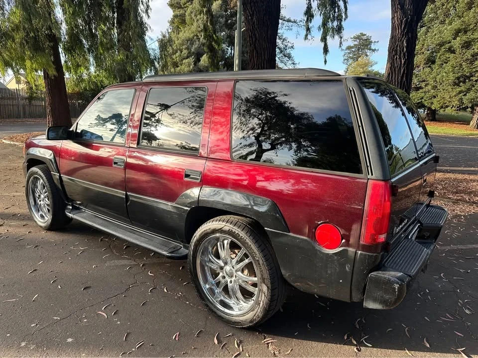 2000 Cadillac Escalade 1st Gen - Image 3 of 17