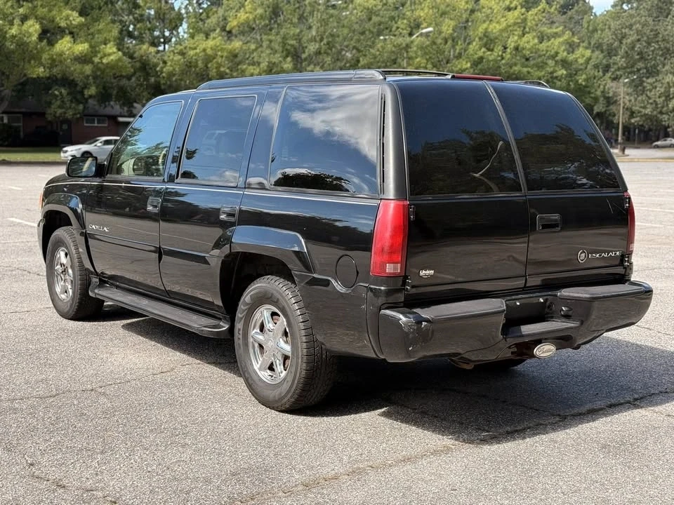 2000 Cadillac Escalade 1st Gen - Image 5 of 11