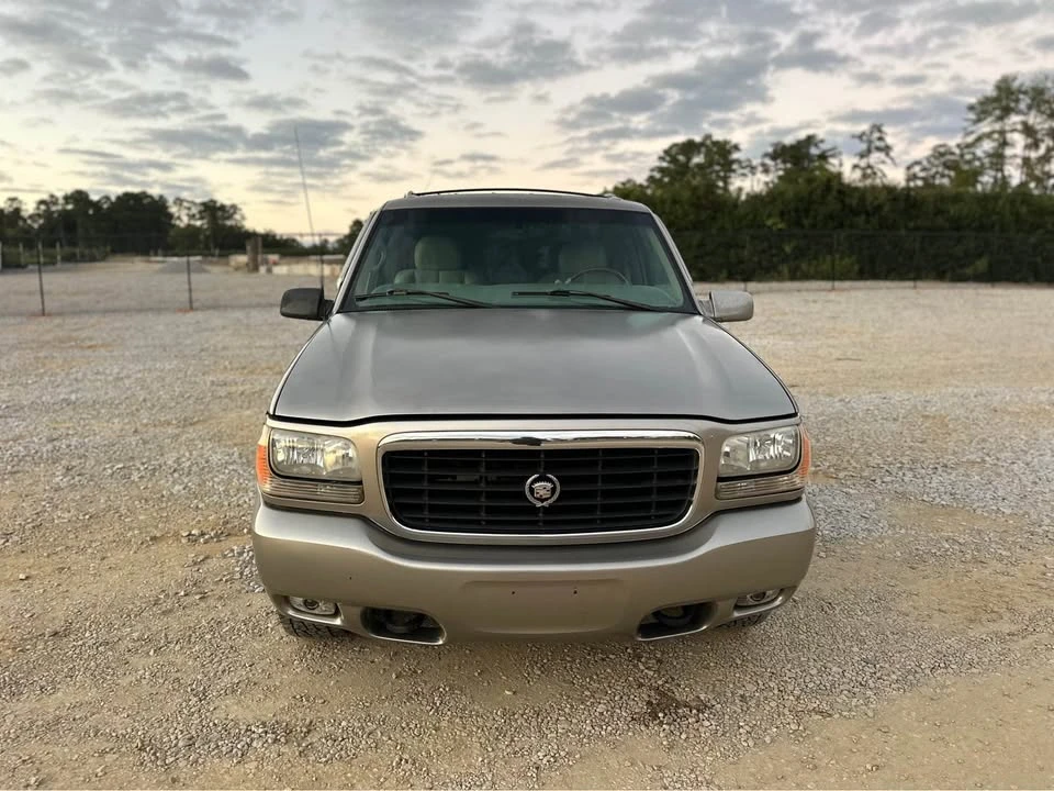 2000 Cadillac Escalade 1st Gen - Image 18 of 18