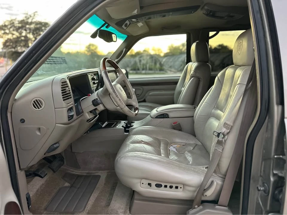 2000 Cadillac Escalade 1st Gen - Image 5 of 18