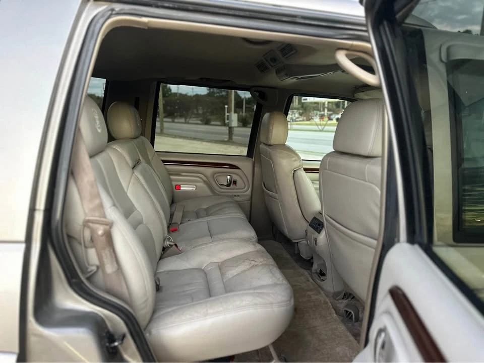2000 Cadillac Escalade 1st Gen - Image 10 of 18