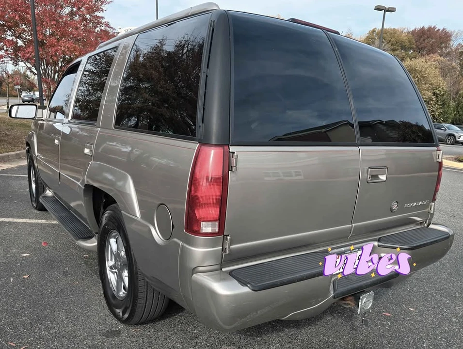 2000 Cadillac Escalade 1st Gen - Image 3 of 12