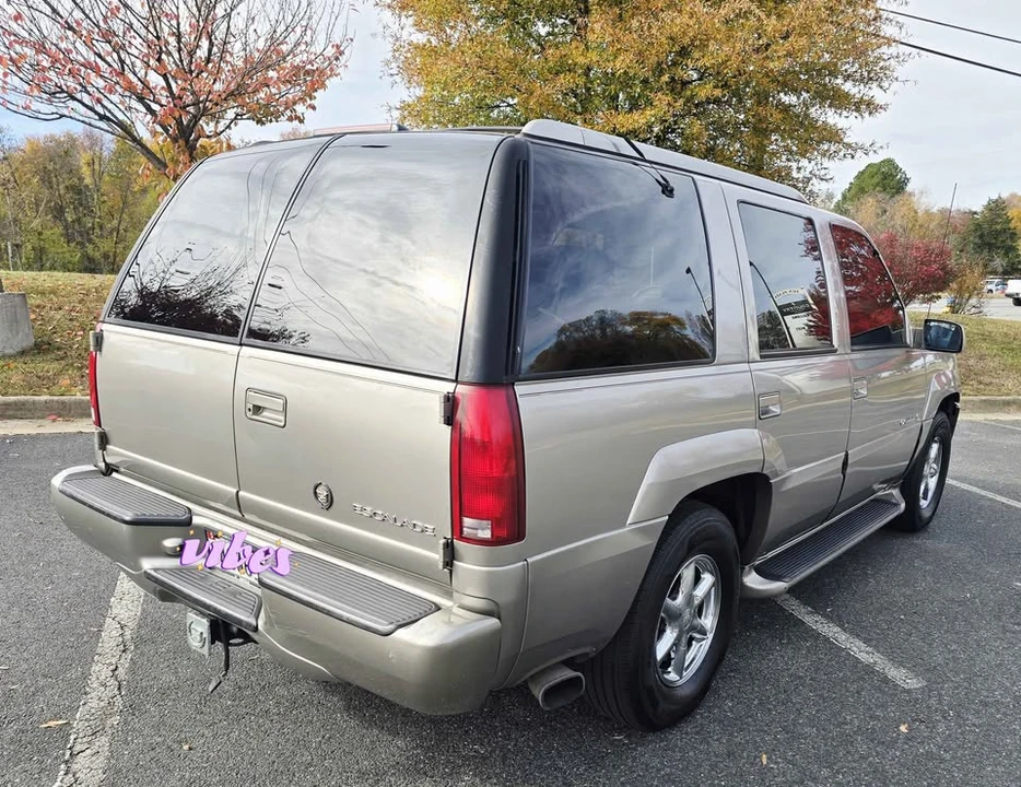2000 Cadillac Escalade 1st Gen - Image 4 of 12