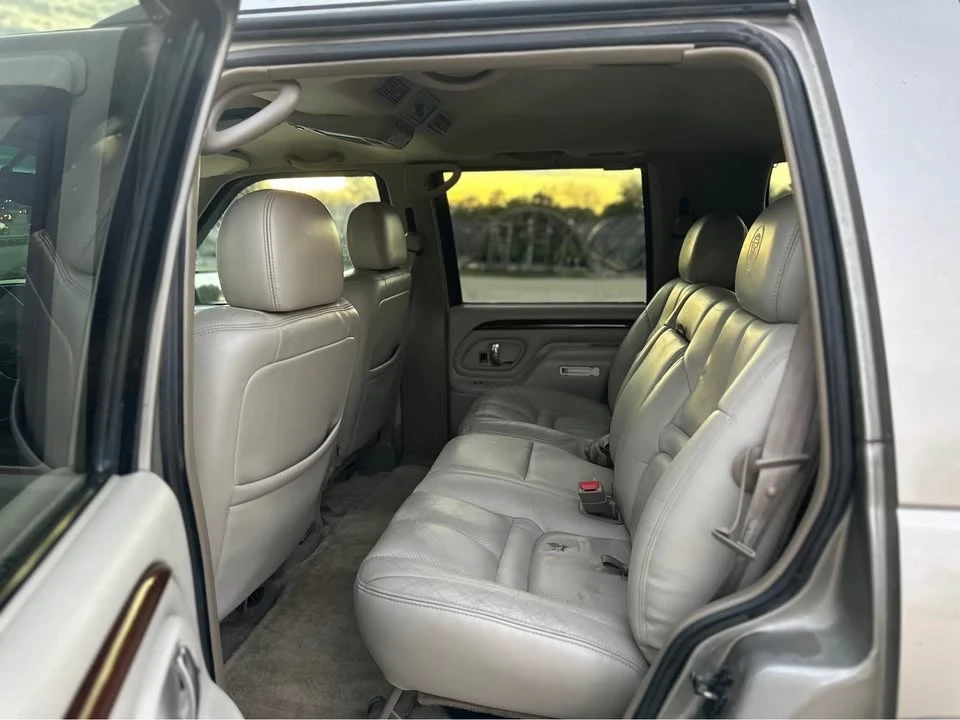 2000 Cadillac Escalade 1st Gen - Image 6 of 11