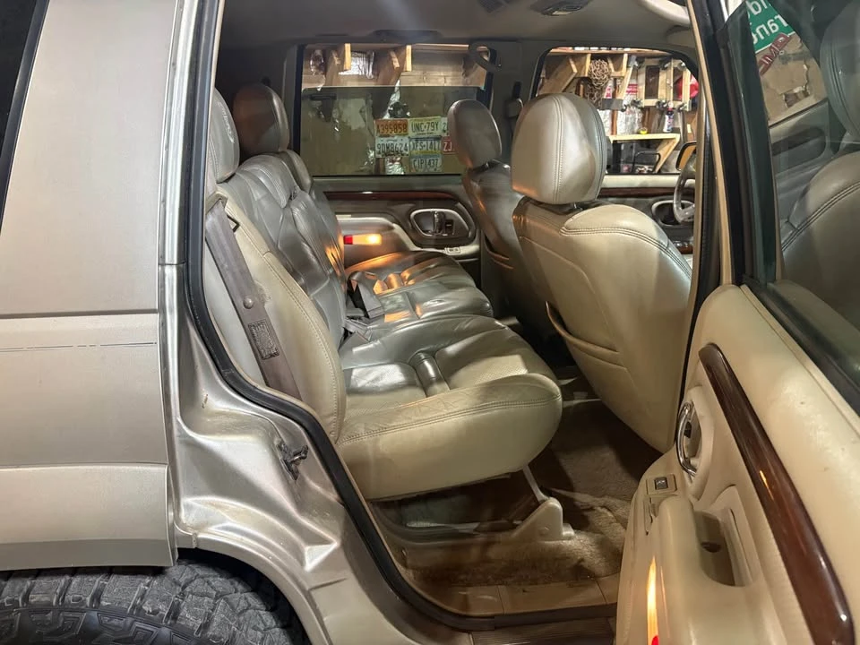 2000 Cadillac Escalade 1st Gen - Image 7 of 11