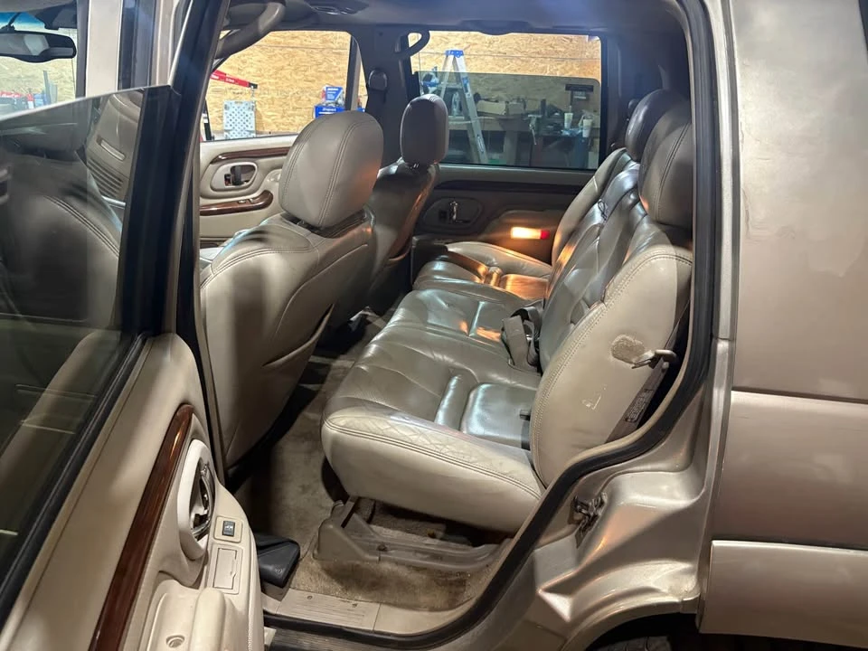 2000 Cadillac Escalade 1st Gen - Image 5 of 11