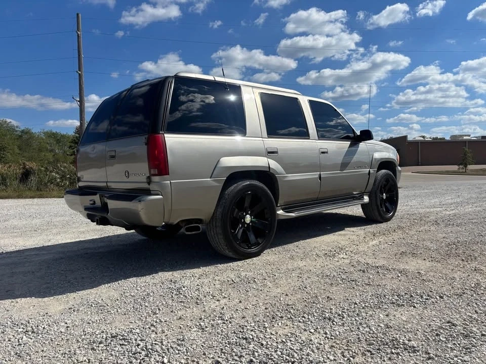 2000 Cadillac Escalade 1st Gen - Image 8 of 18