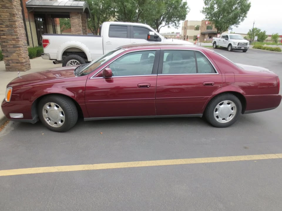 2000 Cadillac DeVille 8th Gen - Image 2 of 12