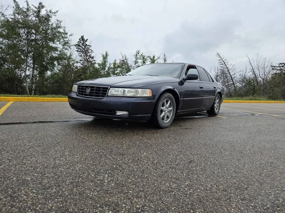 2000 Cadillac STS - Image 2 of 3
