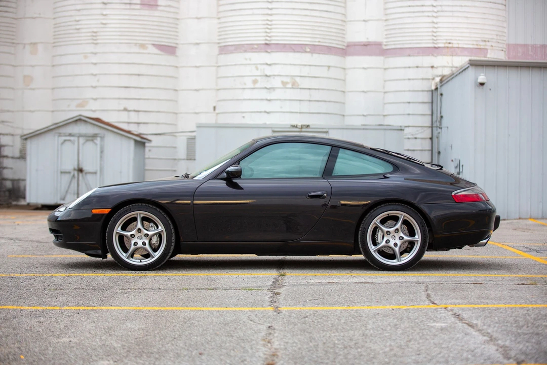 2000 Porsche 996 Carrera 4 - Image 3 of 14