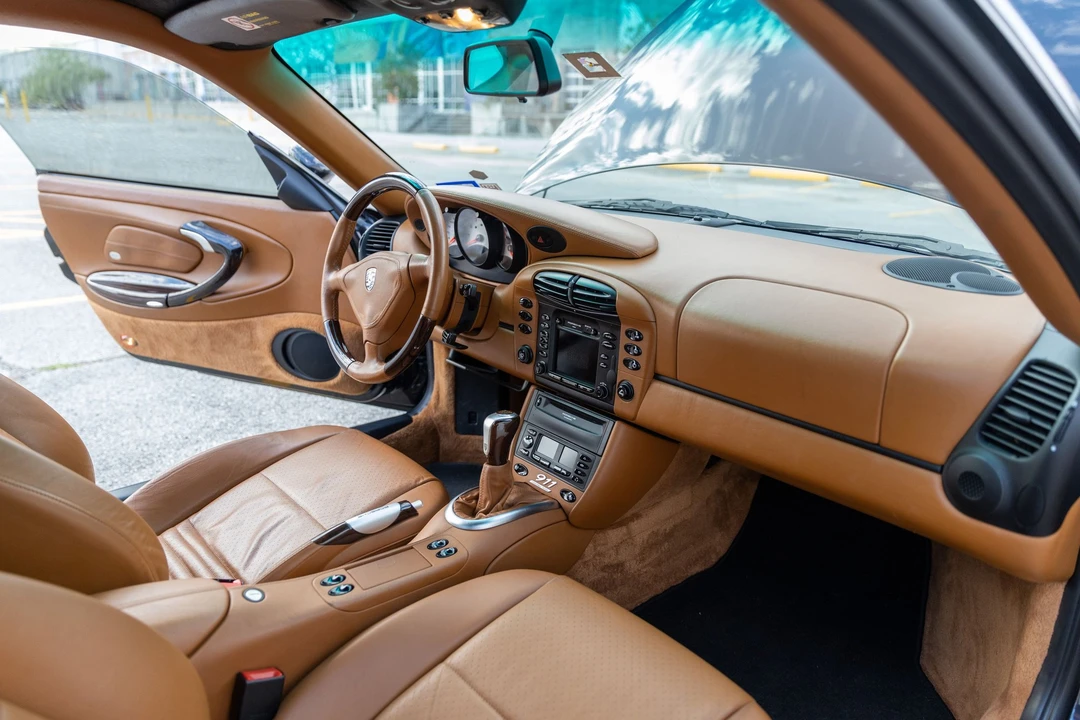 2000 Porsche 996 Carrera 4 - Image 11 of 14