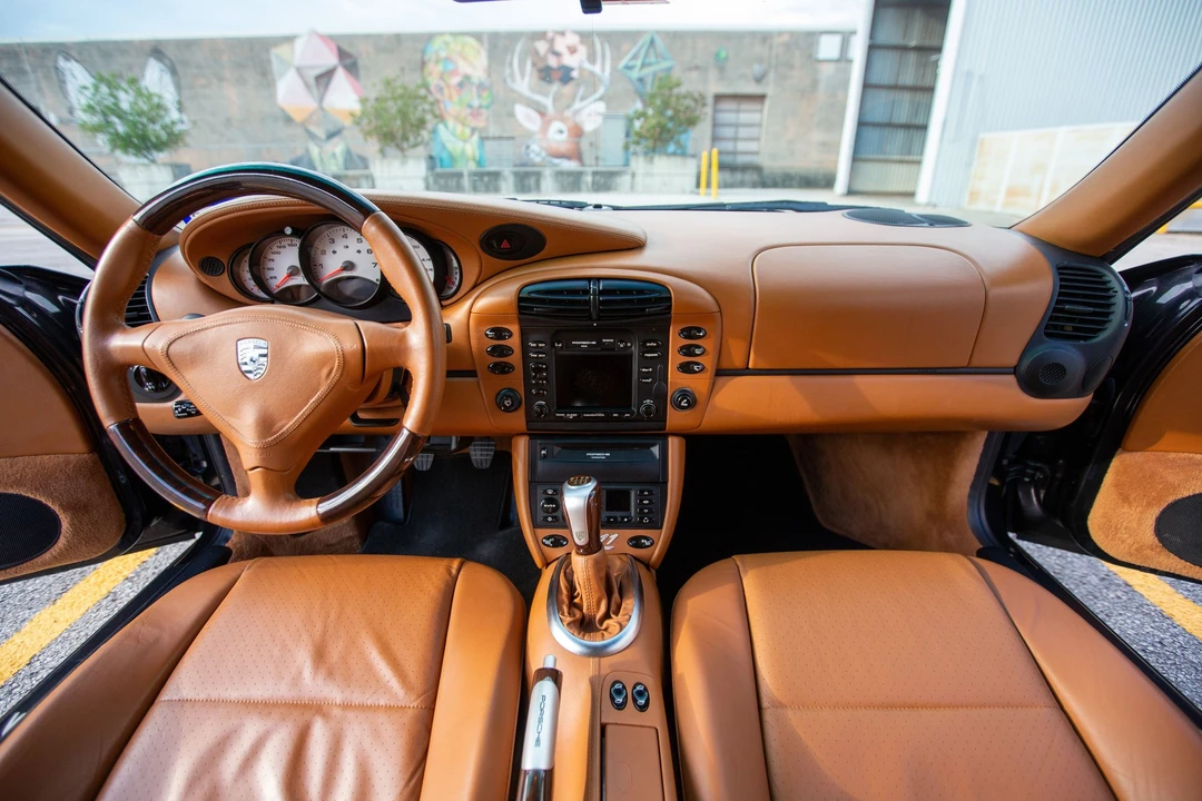 2000 Porsche 996 Carrera 4 - Image 13 of 14