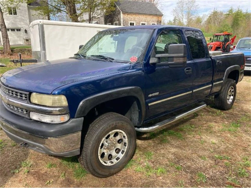 2000 Chevrolet Silverado 1st Gen - Image 2 of 6