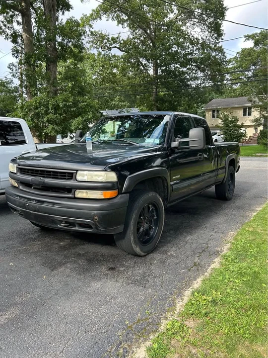 2000 Chevrolet Silverado 1st Gen - Image 2 of 4