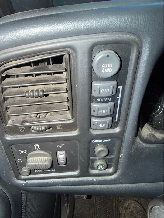 2000 Chevrolet C/K 4th Gen - Image 7 of 9